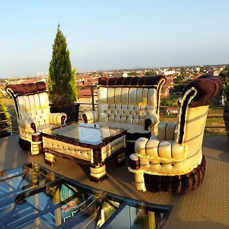 Hotel Bali Colosseum 4*