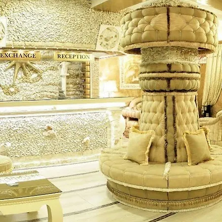Hotel Bali Colosseum 4*
